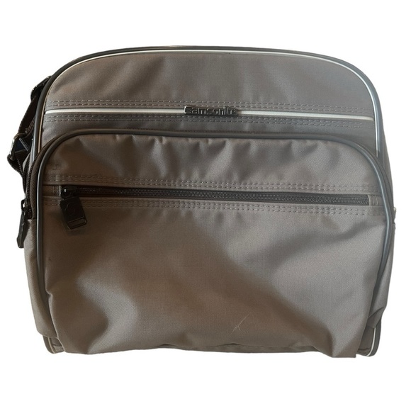 Samsonite 10x11 Carry-on, Overnight, Travel Shoulder Bag - Oyster Color - Picture 3 of 7